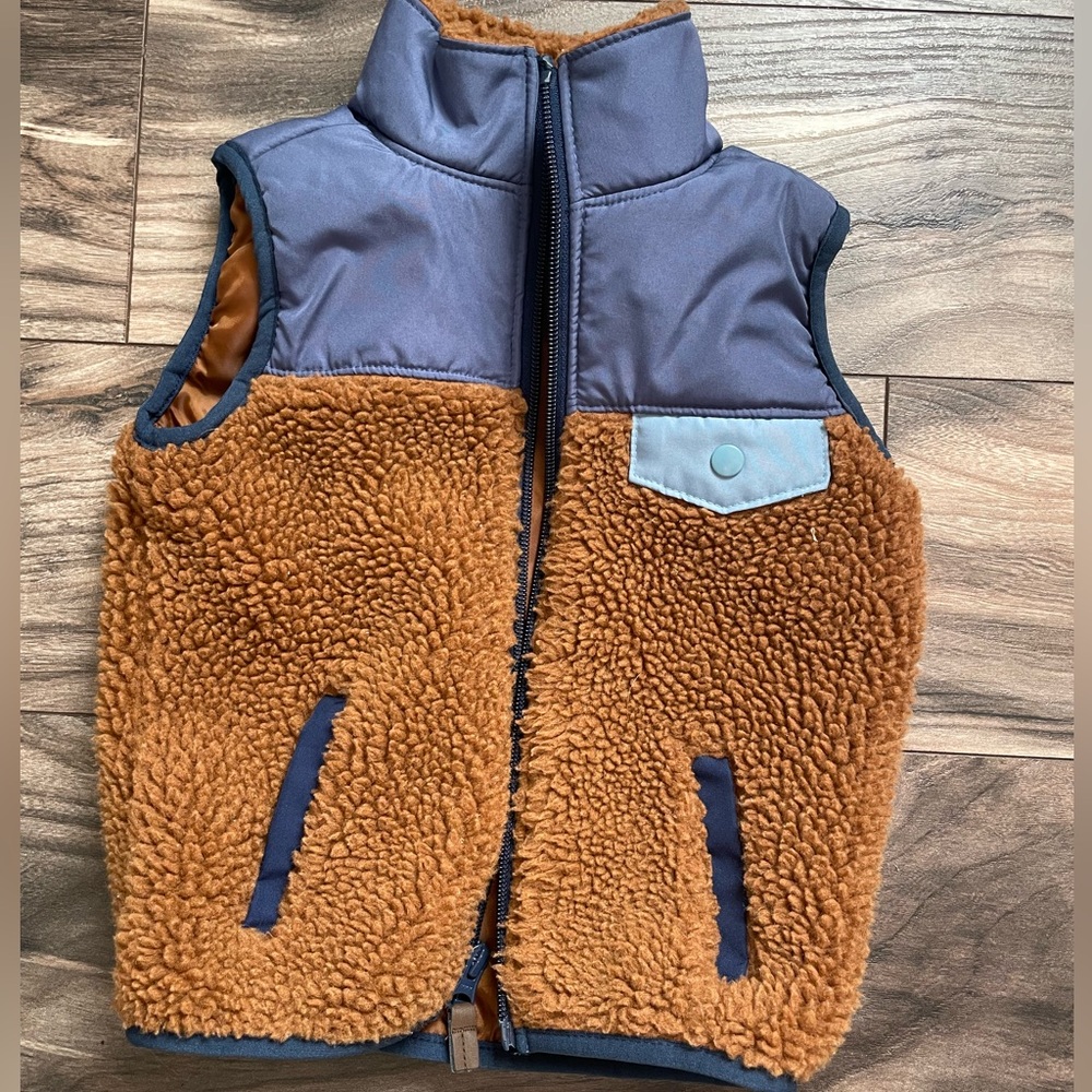 Carter's 3T vest